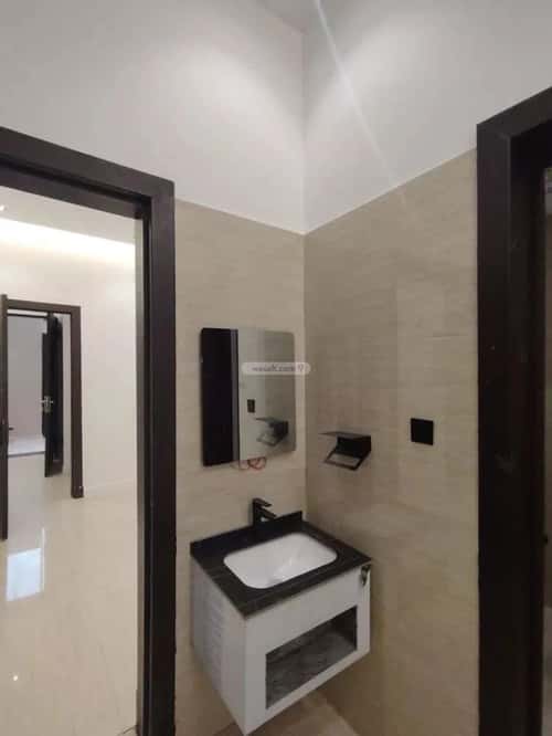 فيلا 200 متر مربع شرقية على شارع 20م طويق، غرب الرياض، الرياض