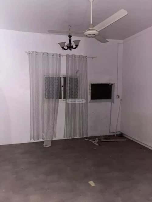 فيلا 225 متر مربع شمالية على شارع 20م اليمامة، وسط الرياض، الرياض