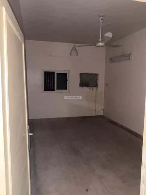 فيلا 225 متر مربع شمالية على شارع 20م اليمامة، وسط الرياض، الرياض