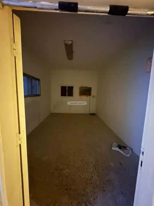 فيلا 225 متر مربع شمالية على شارع 20م اليمامة، وسط الرياض، الرياض