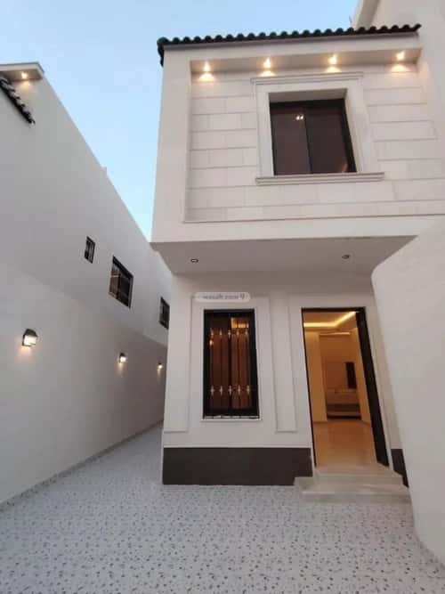 Floor 176 SQM with 5 Bedrooms Okaz, South Riyadh, Riyadh