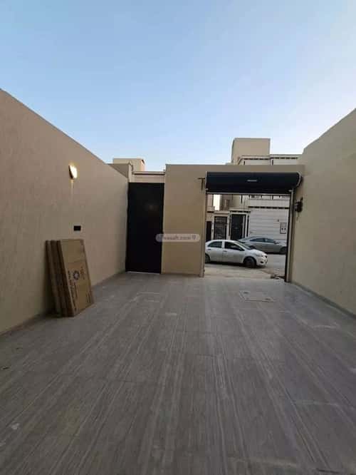 Floor 171 SQM with 5 Bedrooms Al-Awaly, West Riyadh, Riyadh