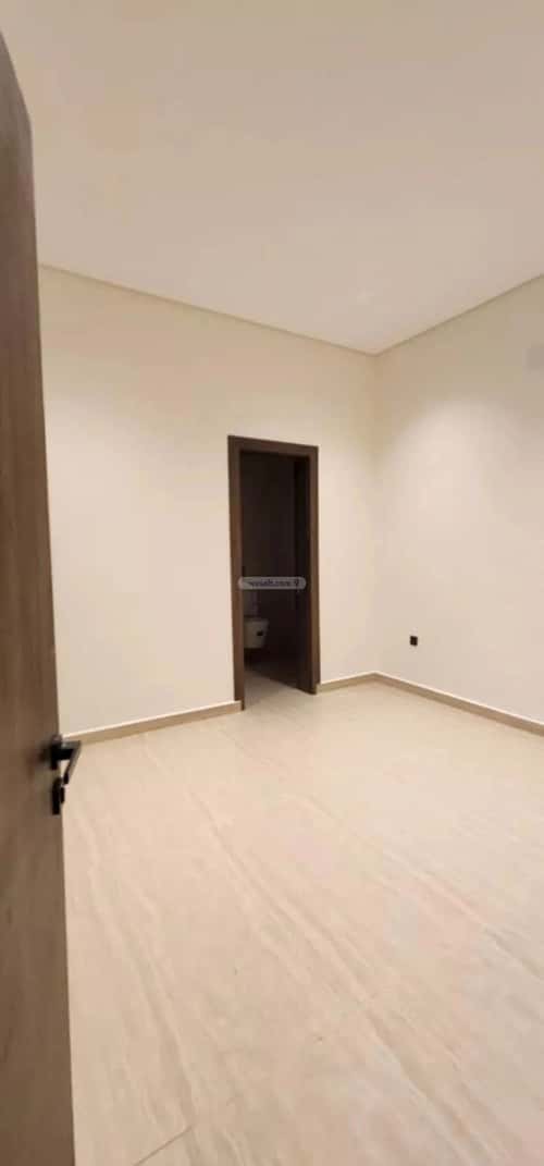 فيلا 208 متر مربع شرقية على شارع 20م الزهرة، غرب الرياض، الرياض