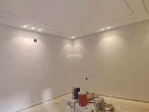 Floor 181 SQM with 5 Bedrooms Al-Awaly, West Riyadh, Riyadh