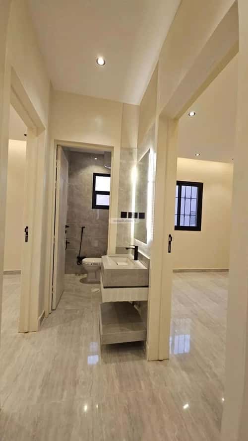 فيلا 200 متر مربع شرقية على شارع 20م العريجاء الغربي، غرب الرياض، الرياض