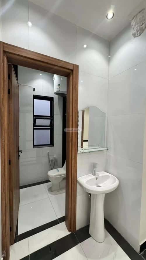 Floor 165 SQM with 4 Bedrooms Al- Nadwah, East Riyadh, Riyadh