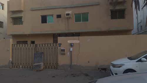 Building 690 SQM Facing North Al Marwah, North Jeddah, Jeddah