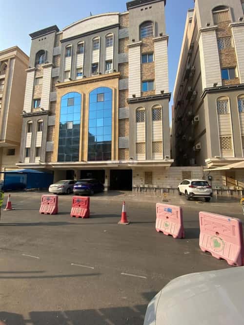 Apartment with 5 Bedrooms Al Marwah, North Jeddah, Jeddah