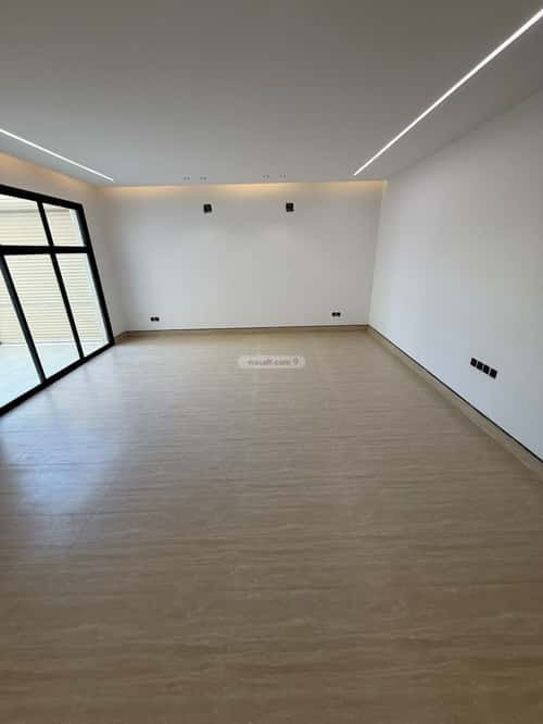 5 bedroom villa in Dhahrat Laban