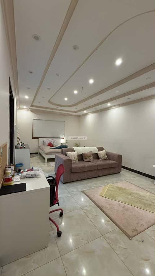 فيلا 764 متر مربع غربية على شارع 15م الحلقة الشرقية، الطائف