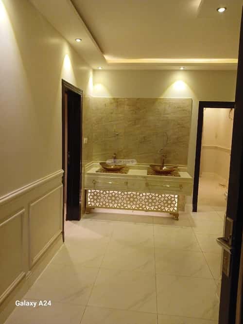 Apartment with 6 Bedrooms Dahrat Laban, West Riyadh, Riyadh