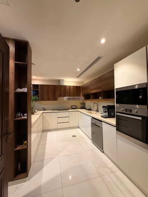 فيلا 897 متر مربع ثلاثة شوارع على شارع 30م النزهة، شمال الرياض، الرياض