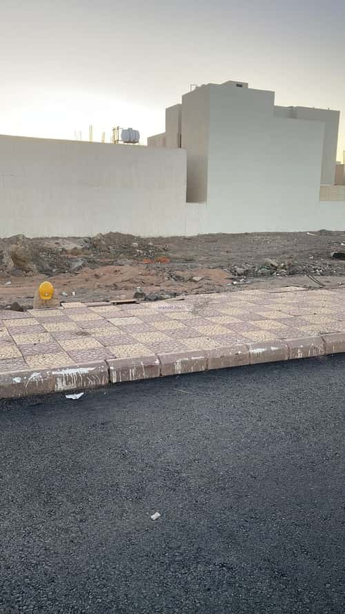 أرض 600 متر مربع شرقية على شارع 40م نبلاء، المدينة المنورة