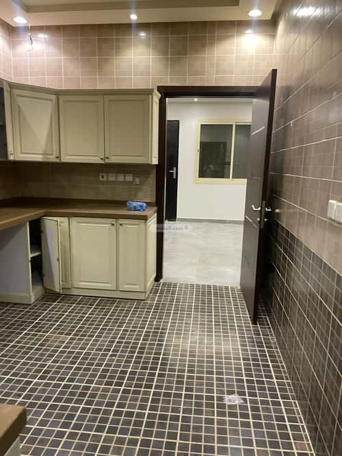 Floor 312 SQM with 5 Bedrooms Al-Yasmeen, North Riyadh, Riyadh