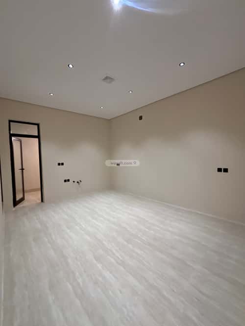 Floor 208 SQM with 7 Bedrooms Al-Marwah, South Riyadh, Riyadh