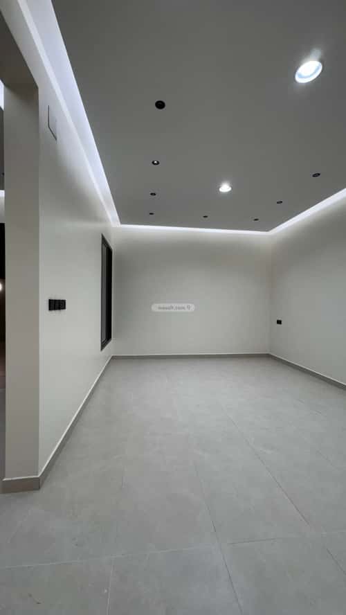 Villa 400 SQM Facing East on 15m Width Street King Fahd, Eanizah