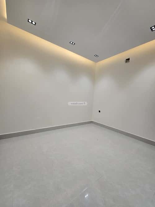 Floor 133 SQM with 4 Bedrooms Al-Maizaliyah, East Riyadh, Riyadh