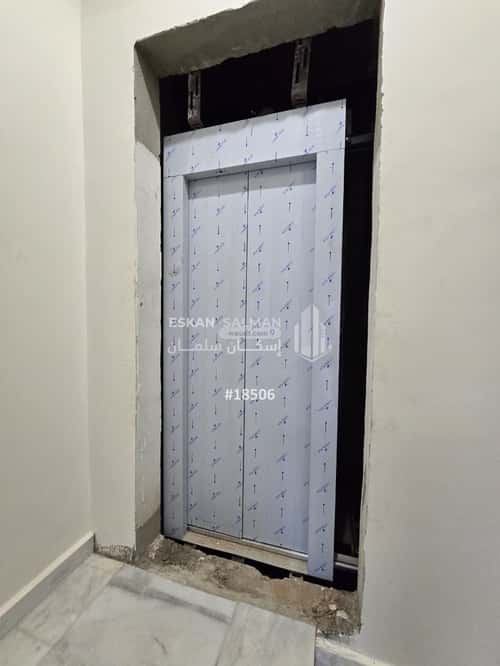 Floor 158 SQM with 5 Bedrooms Al-Khaleej, East Riyadh, Riyadh