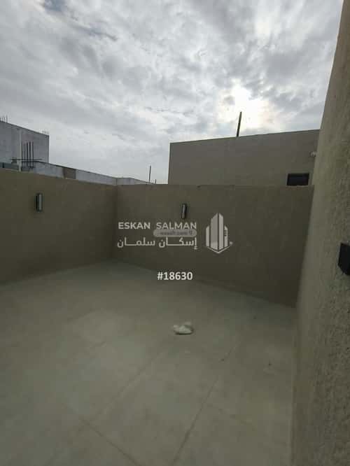 فيلا 252 متر مربع شمالية على شارع 15م المعيزيلة، شرق الرياض، الرياض