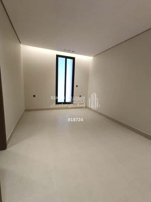 فيلا 300 متر مربع شمالية على شارع 18م الجنادرية، شرق الرياض، الرياض