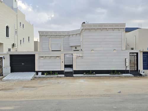 Villa 450 SQM with 1 Apartment Facing East Wadi Jaleel, Alttayif