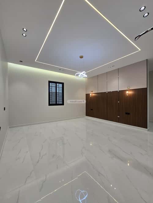 Villa 450 SQM with 1 Apartment Facing East Wadi Jaleel, Alttayif