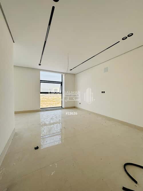 فيلا 260 متر مربع شمالية على شارع 20م الشروق، الدمام