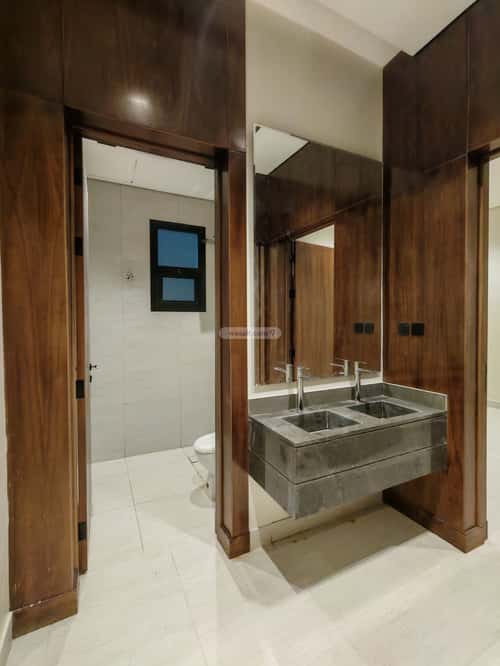 Floor 141 SQM with 4 Bedrooms Al-Muanisiyah, East Riyadh, Riyadh