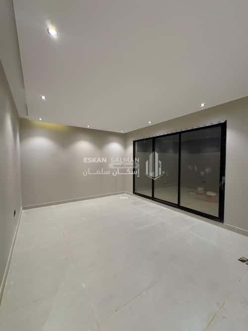 فيلا 300 متر مربع شمالية على شارع 20م التسامح، خميس مشيط