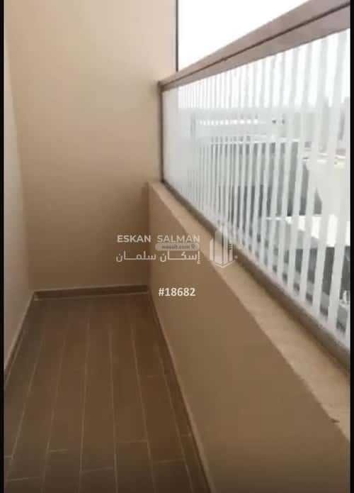 فيلا 300 متر مربع شمالية على شارع 20م التسامح، خميس مشيط