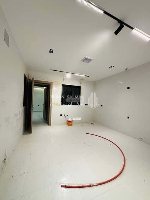 Apartment with 5 Bedrooms Al Aziziyah - Al Jubail, Jubail