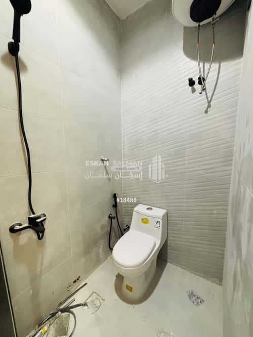 شقة ب 5 غرف العزيزية، الجبيل