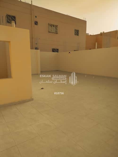 Floor 300 SQM with 5 Bedrooms Industrial City, Madinah