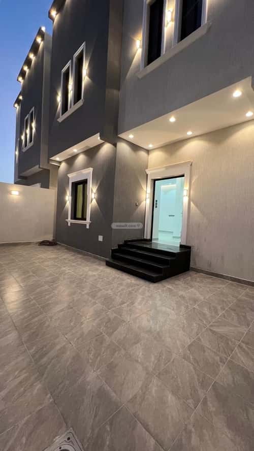 فيلا 332 متر مربع جنوبية على شارع 15م الرحمانية، شرق جدة، جدة