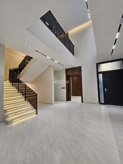 Villa 300 SQM with 3 Apartments Facing West Al Rahmanyah, East Jeddah, Jeddah