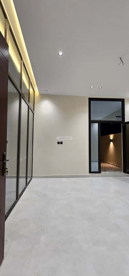 فيلا 300 متر مربع مع 3 شقق واجهة غربية الرحمانية، شرق جدة، جدة