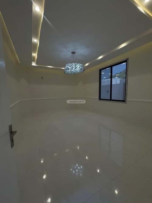 فيلا 553 متر مربع جنوبية على شارع 15م أم الرصف، الطائف