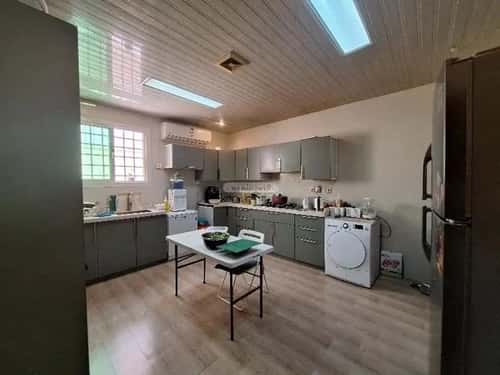 فيلا 525 متر مربع جنوبية على شارع 15م إشبيلية، شرق الرياض، الرياض