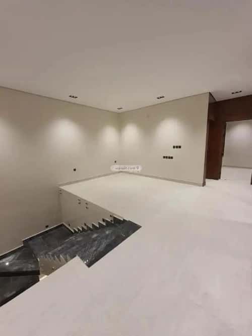 4 bedroom floor in Al Munsiyah