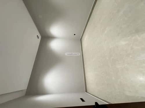 Apartment with 5 Bedrooms Qurtubah, East Riyadh, Riyadh