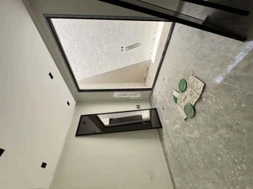 فيلا 409 متر مربع غربية على شارع 15م اليرموك، شرق الرياض، الرياض