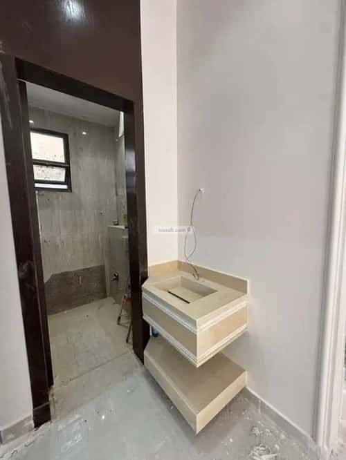 فيلا 270 متر مربع غربية على شارع 15م الندوة، شرق الرياض، الرياض