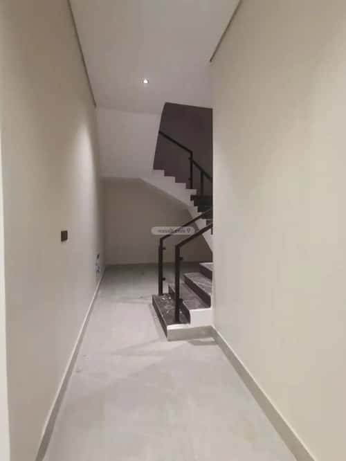 فيلا 356 متر مربع شمالية على شارع 20م البيان، شرق الرياض، الرياض