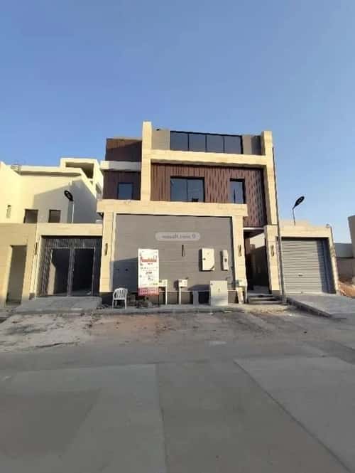 Floor 202 SQM with 3 Bedrooms Al-Muanisiyah, East Riyadh, Riyadh