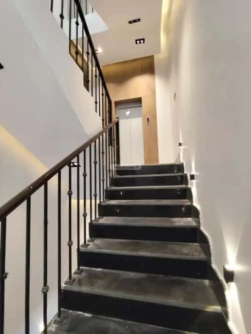 Floor 202 SQM with 3 Bedrooms Al-Muanisiyah, East Riyadh, Riyadh