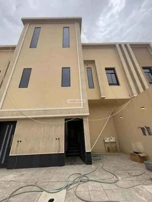 Floor 190 SQM with 4 Bedrooms Al-Muanisiyah, East Riyadh, Riyadh