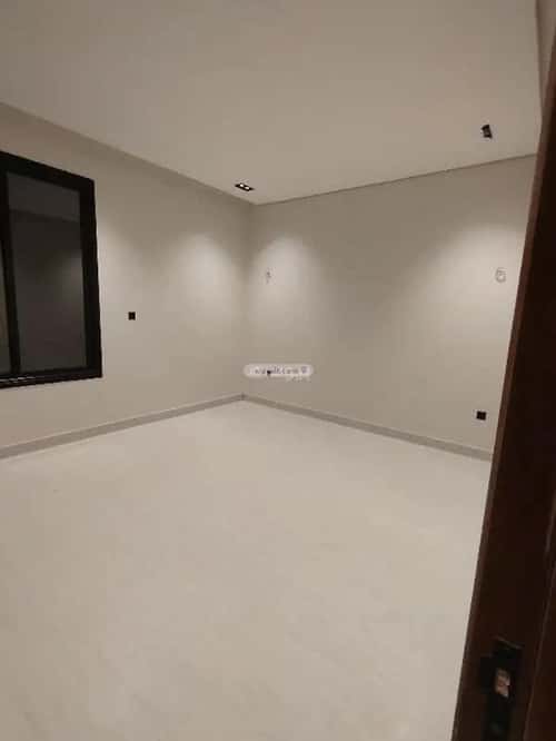 Floor 206 SQM with 4 Bedrooms Al-Muanisiyah, East Riyadh, Riyadh