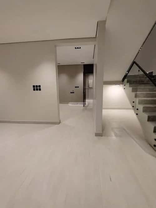 Floor 206 SQM with 4 Bedrooms Al-Muanisiyah, East Riyadh, Riyadh