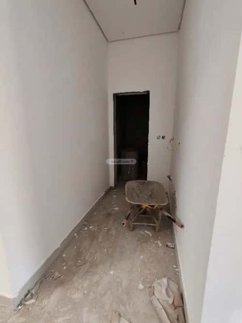 5 bedroom floor in Al Rimal
