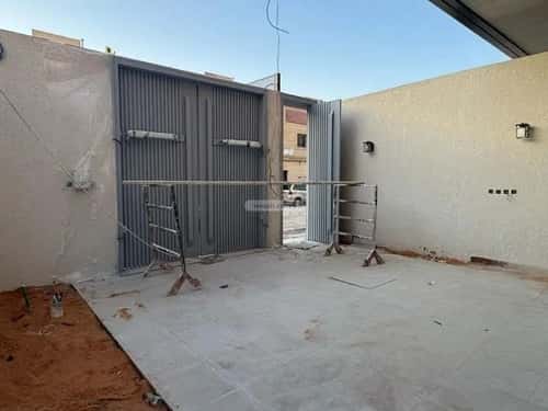 Floor 204 SQM with 5 Bedrooms Qurtubah, East Riyadh, Riyadh